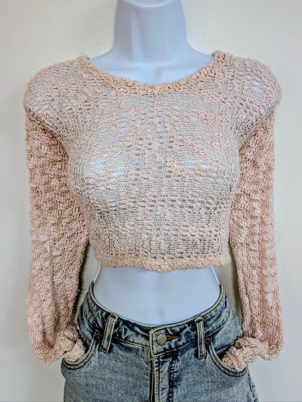 Classic Y2K Women’s Lightweight Cropped Knit Sweater - Blush Pink